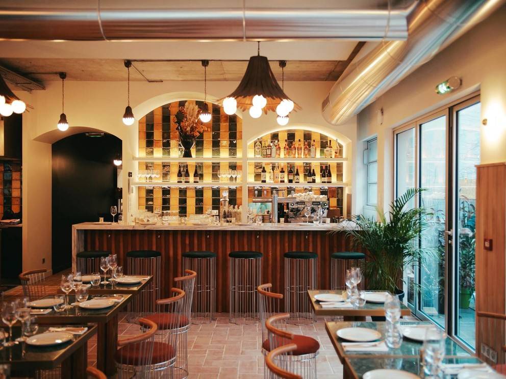 Le resto dans une cour du 11e